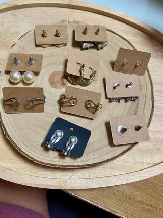Lote de pendientes cortos variados