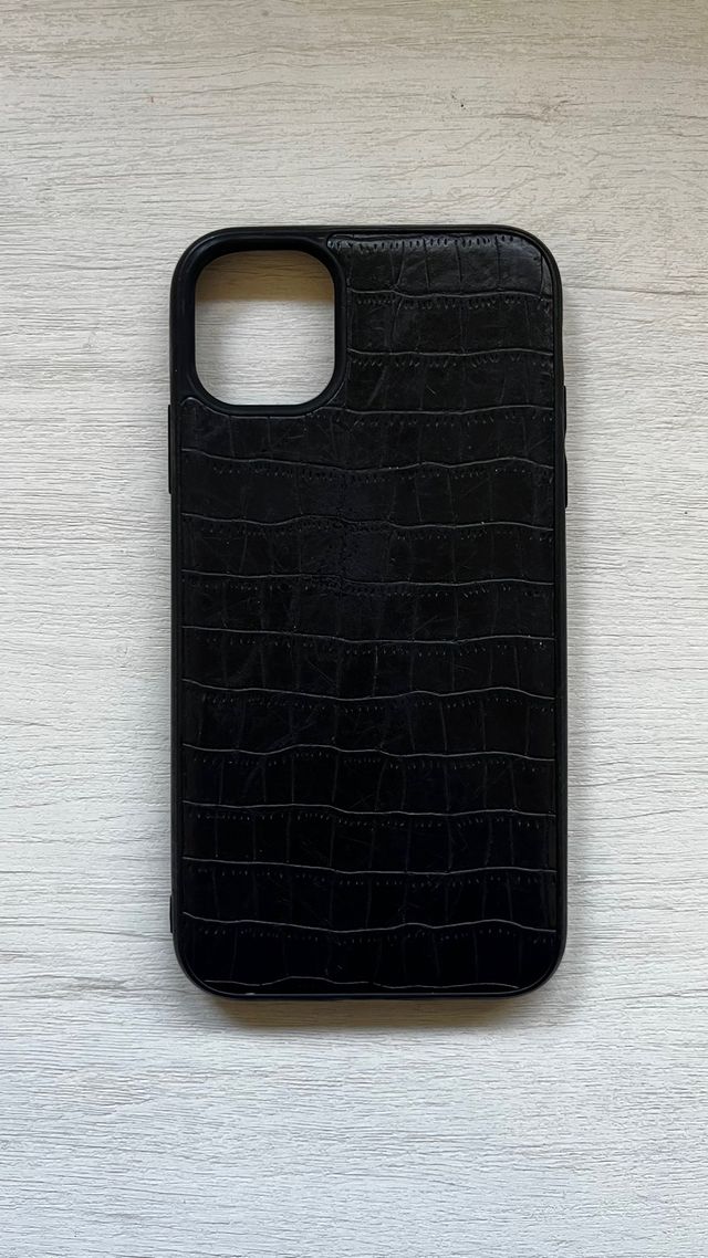 Funda iPhone 11 Negra Cocodrilo