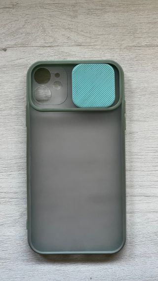 Funda iPhone 11 con tapa para cámara