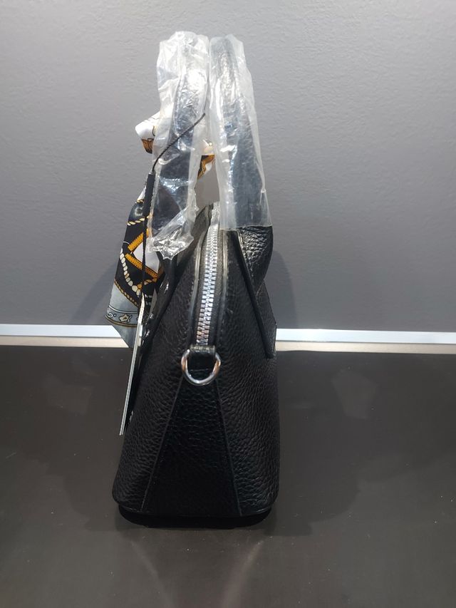 Borsetta Coveri World nera con foulard