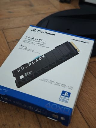 PS5 Lector + 2TB SSD + 2 Mandos