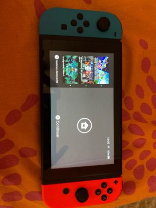 Nintendo Switch Azul y Rojo usada dos veces