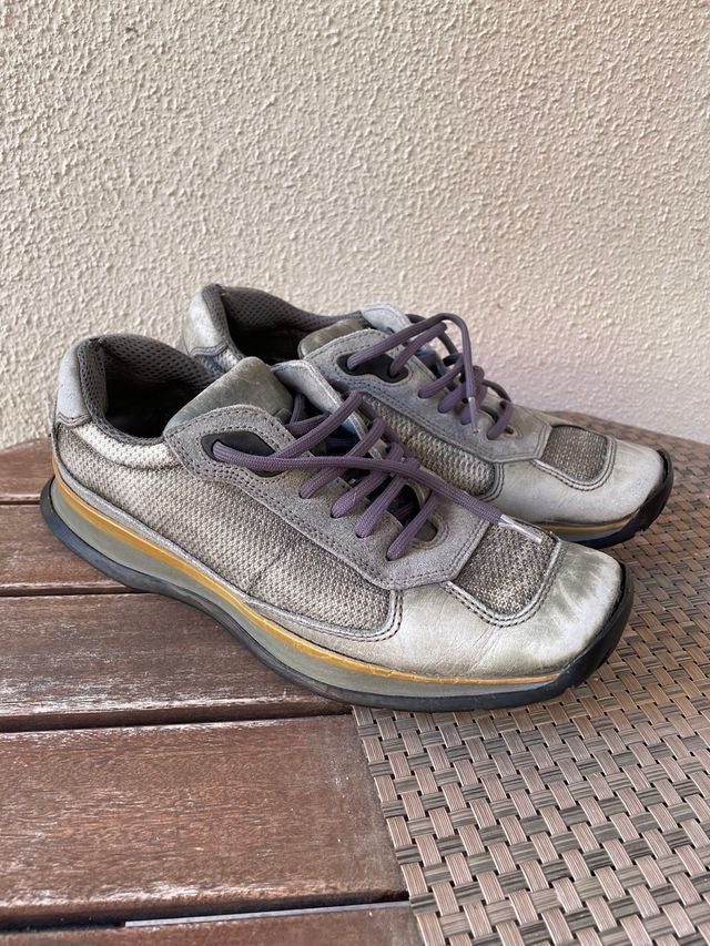 Calçado desportivo Prada cinza/prata