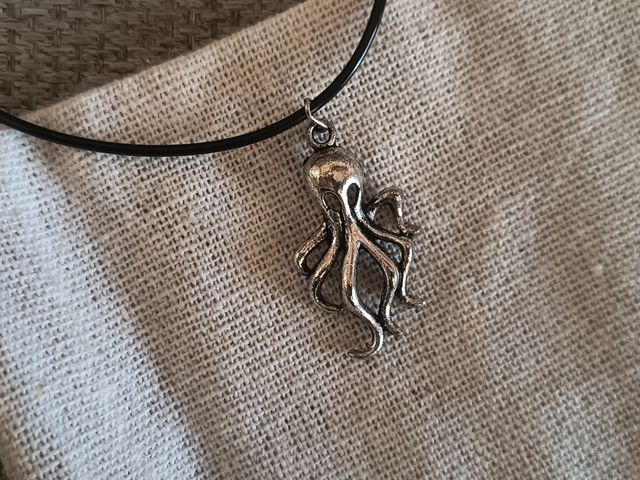 Ciondolo polpo kraken cthulhu + cordino regolabile