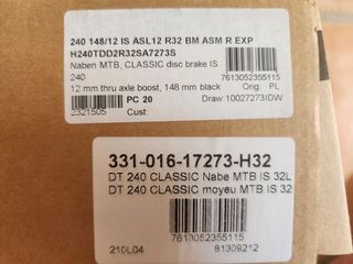 Buje trasero DT Swiss 240 32h 148mm J-Bend