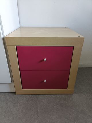 Mesa de noche Ikea rosa mader