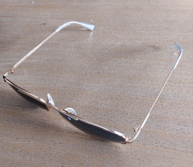 Gafas de sol Von Zipper azules y doradas