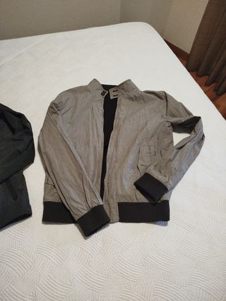 2 Cazadoras hombre beige y negra