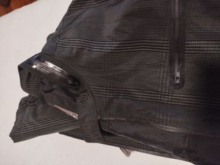 2 Cazadoras hombre beige y negra