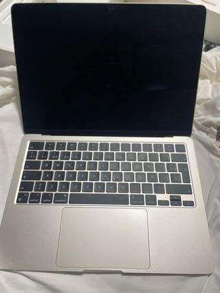 MacBook Air M2 13.6 8GB 256GB Plata A2681