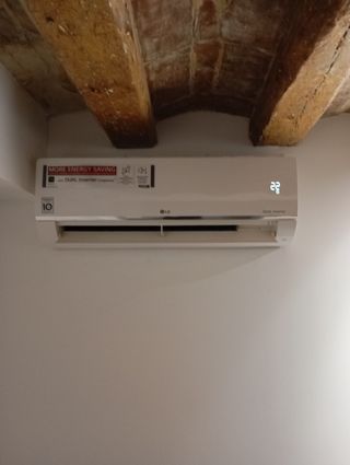 Fontanero y electricista y Air 