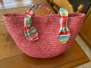 Borsa paglia rosa con fiocchi colorati