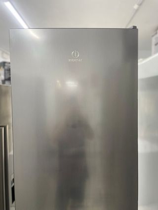 Nevera Indesit Combi