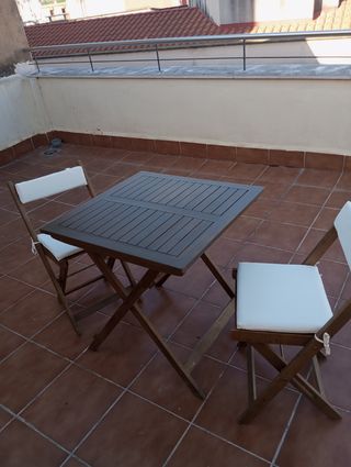 Mesa y 2 Sillas de Jardín Madera