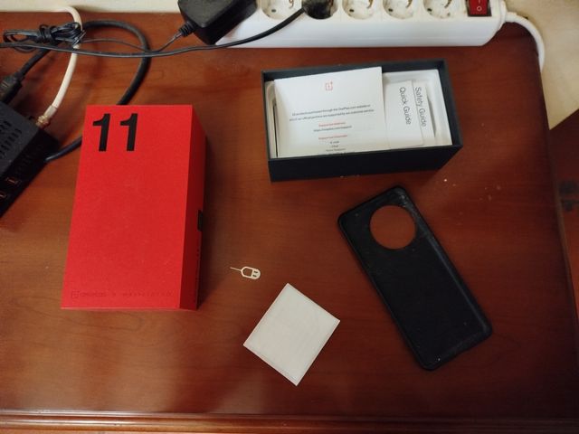 Caja OnePlus 11