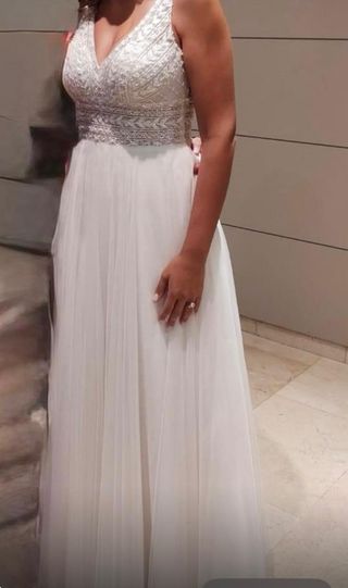 Elegante vestido de novia blanco