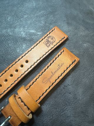 Correa artesanal de cuero para reloj