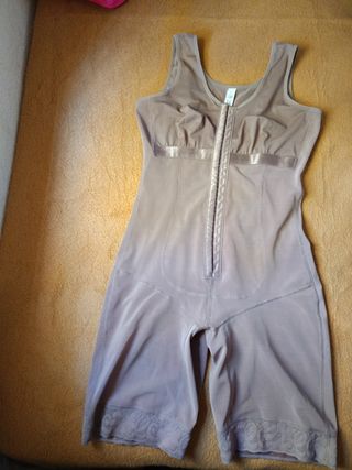Faja reductora beige con cremallera