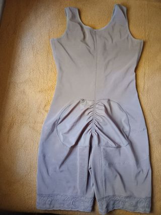 Faja reductora beige con cremallera