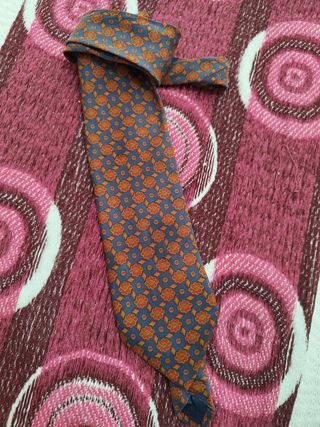 Corbata Derby Seda Italiana Flores Azul Naranja