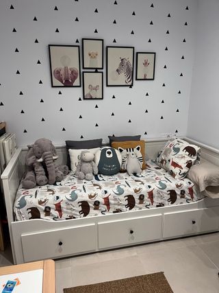 Cama Diván IKEA Blanca con Cajones y colchones 