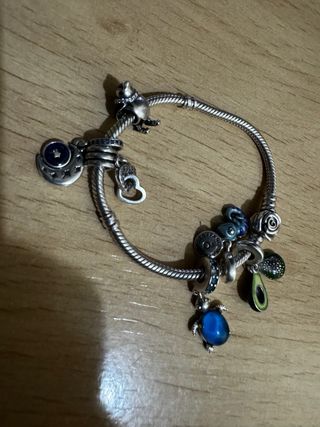 Pulsera Pandora con charms originales