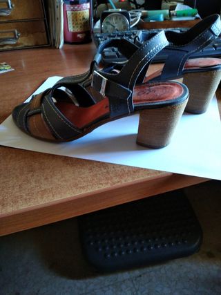 Yokono Sandalias Tacon Azul y Marron