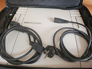 Antiguo PC Epson Q150A Portable