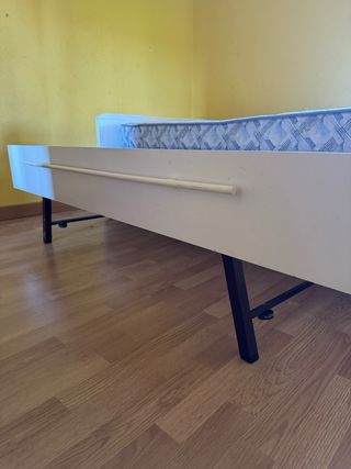 Cama nido blanca y madera