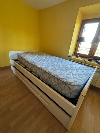 Cama nido blanca y madera