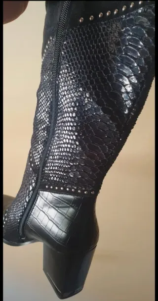 Botas altas negras sin estrenar