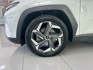 HYUNDAI TUCSON 1.6 TGDI PHEV 265CV TECNO SKY AUTO.