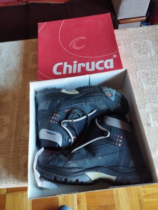 Botas Chiruca Negras y Grises para la nieve 
