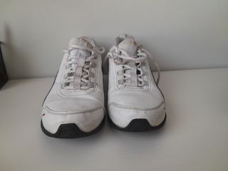 Zapatillas Puma Blancas y Rojas