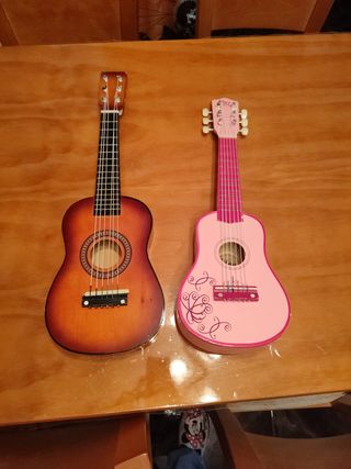 Guitarra infantil de madera