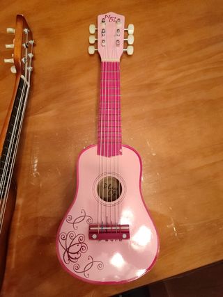 Guitarra infantil de madera