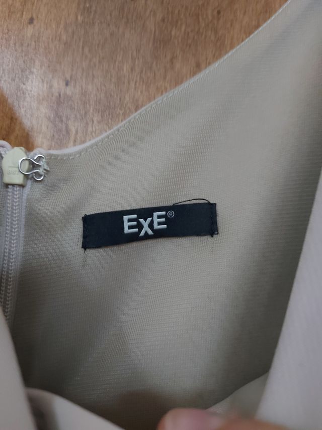 Abito elegante nero e rosa cipria