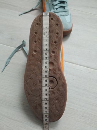 Zapatillas Puma azul y naranja
