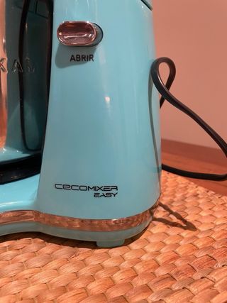 Batidora amasadora Cecotec azul