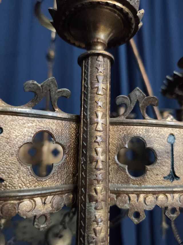 Lámpara de techo neogótica velas