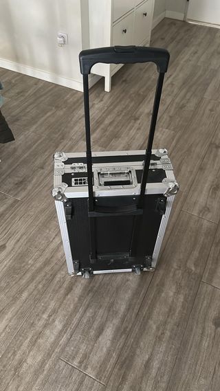 Mesa de mezclas Traktor S4 MK3