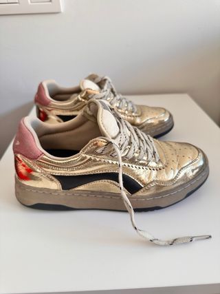 Bimba y Lola Sneakers Doradas Talla 36