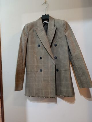 Americana cuadros beige y marrón