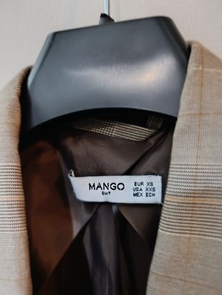 Americana cuadros beige y marrón