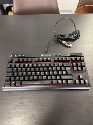 Corsair K63 Teclado Mecánico LED Rojo Cherry MX