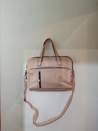 Bolso rosa tipo maletín