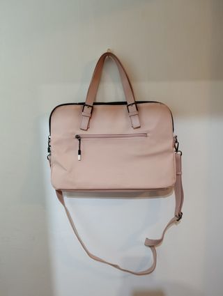 Bolso rosa tipo maletín
