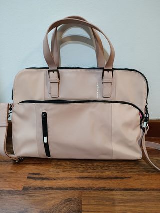 Bolso rosa tipo maletín