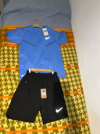 Conjunto Nike Camiseta y Pantalón Corto