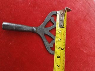 Llave antigua para reloj de pared/suelo